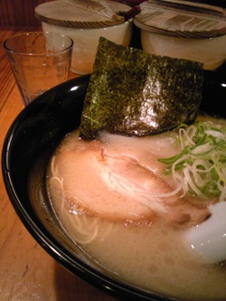 実食麺：博多ラーメン@本丸亭　本店